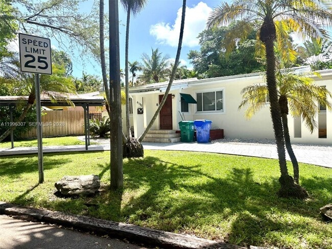 4190 Pamona Ave in Miami, FL - Building Photo - Building Photo