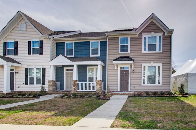 255 Goldenstar Ln