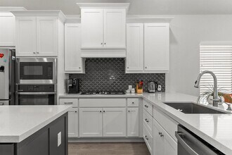 204 Blf Crk Ln in Andice, TX - Building Photo - Building Photo