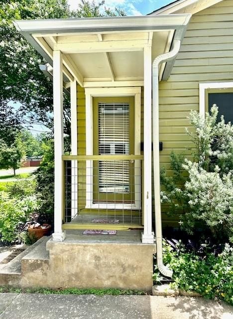 property at 2109 Richcreek Rd