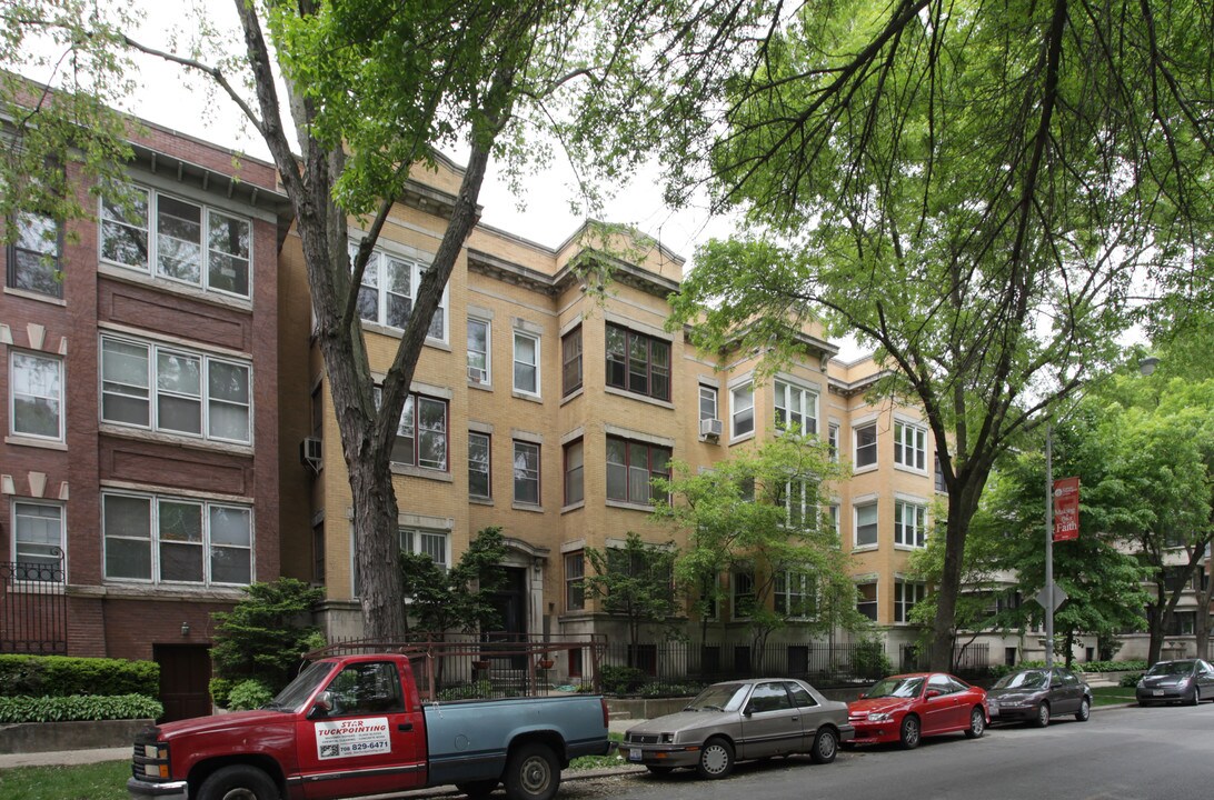 5324-5330 S Hyde Park Blvd in Chicago, IL - Building Photo