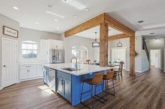 7910 Stone Ridge Dr in Justin, TX - Building Photo - Building Photo