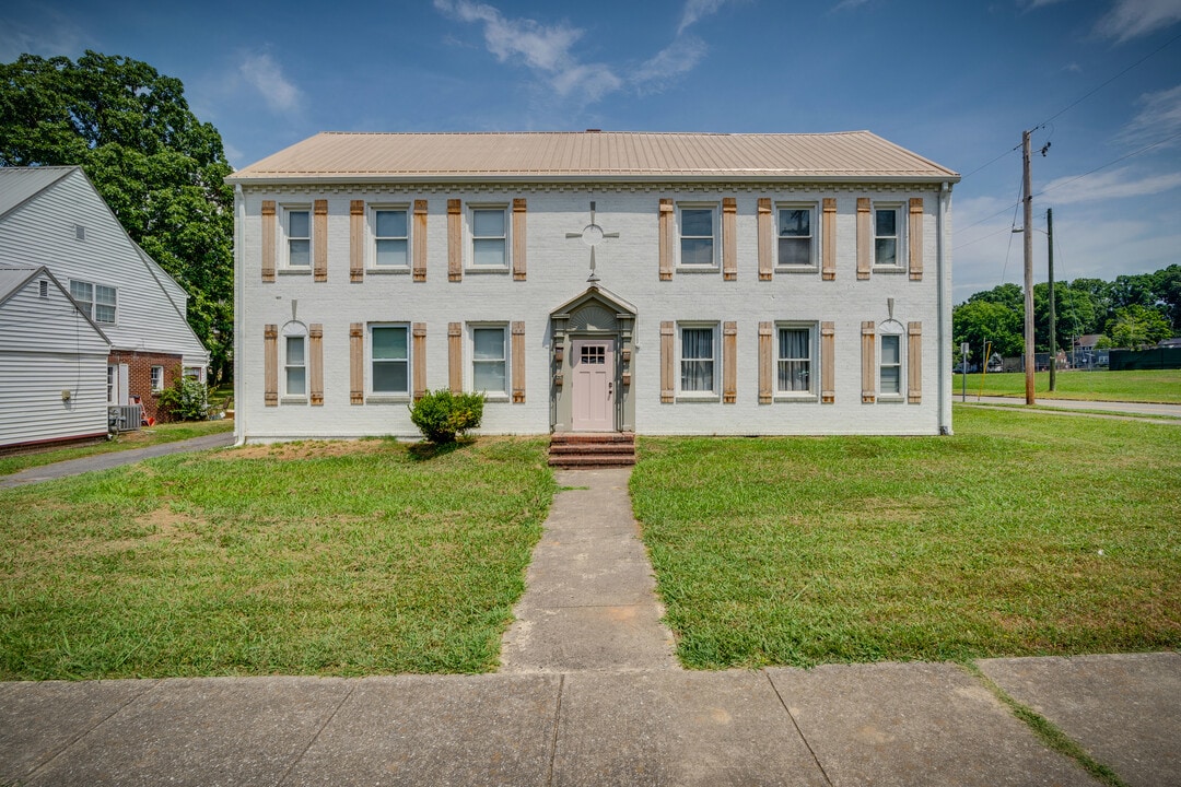 1223 Wateree Street in Kingsport, TN - Building Photo