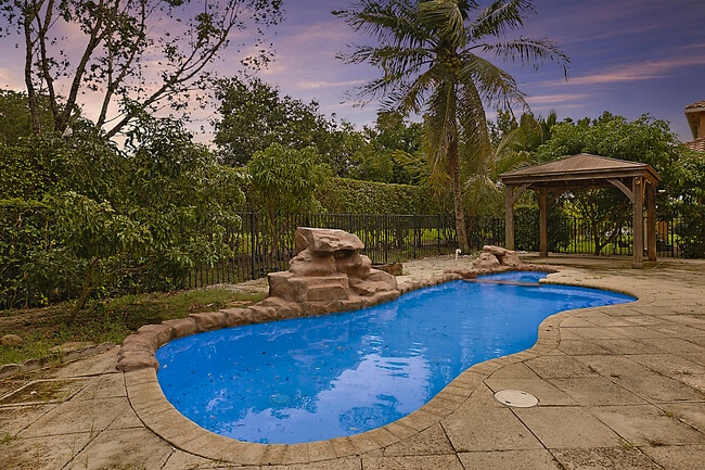 748 Cresta Cir in West Palm Beach, FL - Building Photo - Building Photo