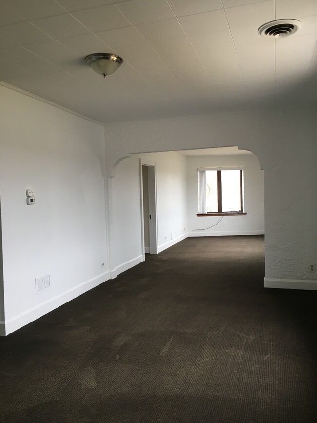 4606 Old Grand Ave, Unit 2 in Gurnee, IL - Building Photo - Building Photo