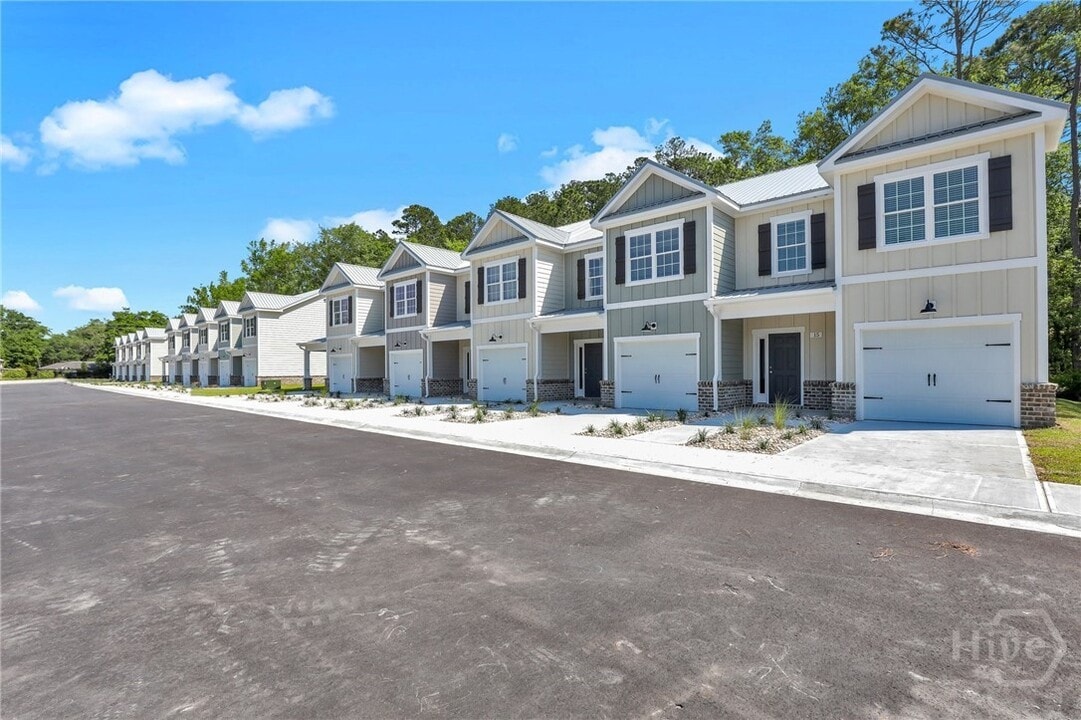 105 Sherwood Ct in Rincon, GA - Building Photo