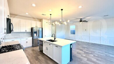 9829 E Kinetic Dr in Mesa, AZ - Building Photo - Building Photo