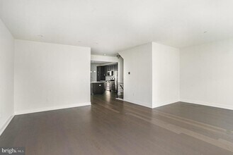 906 Lakeview Ct in King of Prussia, PA - Building Photo - Building Photo