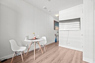 1057 Bastion St in Toronto, ON - Building Photo - Building Photo