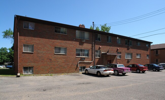 2911 Harwick Dr in Lansing, MI - Building Photo - Building Photo