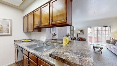 Atrium Court in Phoenix, AZ - Building Photo - Building Photo