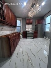 37 Altonwood Pl in Yonkers, NY - Foto de edificio - Building Photo