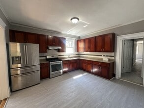 109 Madison Ave in Perth Amboy, NJ - Building Photo - Building Photo