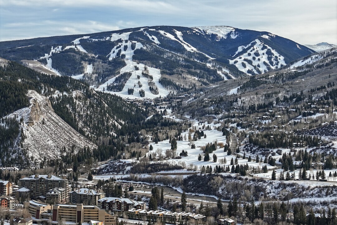 1016 W Beaver Creek Blvd in Avon, CO - Building Photo