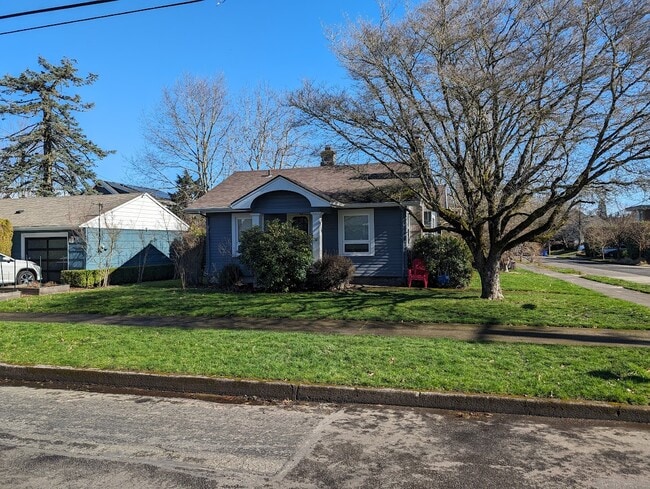 property at 7928 SE 19th Ave