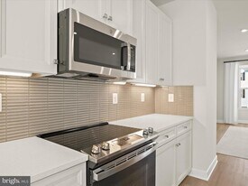 7840 Blackbriar Wy in Laurel, MD - Building Photo