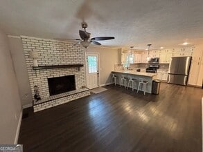 1015 Castlewood Dr in Woodstock, GA - Building Photo - Building Photo