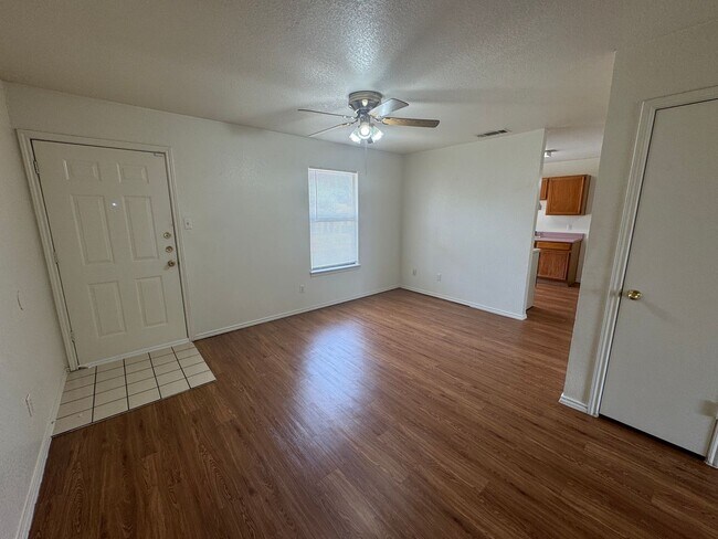 1906 Windward Dr-Unit -Apt C in Killeen, TX - Building Photo - Building Photo