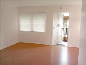 1733 Mayo St, Unit 8 in Hollywood, FL - Building Photo - Building Photo
