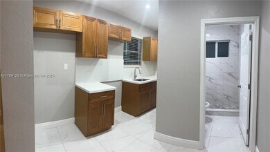 833 NE 153rd St in Miami, FL - Building Photo - Building Photo