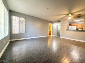 2121 Sealion Dr in Las Vegas, NV - Building Photo - Building Photo