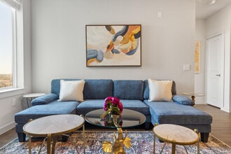 5820 1/2 Cameron Rd in Austin, TX - Foto de edificio - Building Photo