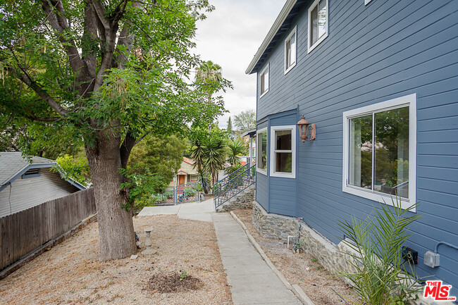 property at 4018 Clayton Ave W