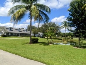 819 Cindy Cir Ln in Wellington, FL - Building Photo - Building Photo