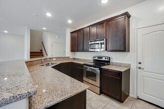 4271 N Golden Ridge Ln in Tucson, AZ - Building Photo - Building Photo