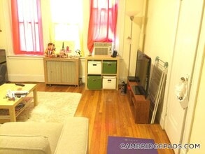 1622 Massachusetts Ave in Cambridge, MA - Building Photo - Building Photo