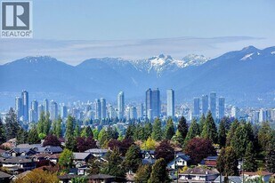 7178 Collier St in Burnaby, BC - Building Photo