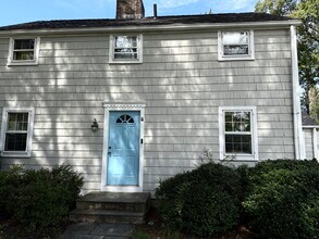 61 Richmond Hill Rd in New Canaan, CT - Building Photo - Building Photo