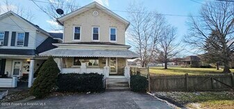 1919 Price St in Scranton, PA - Building Photo