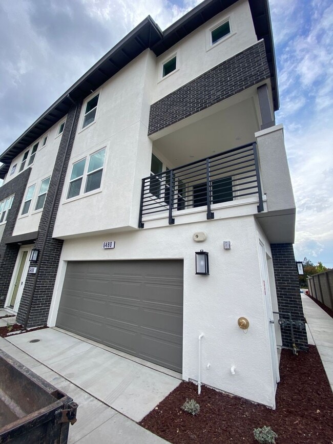 6480 Rosebay Ct