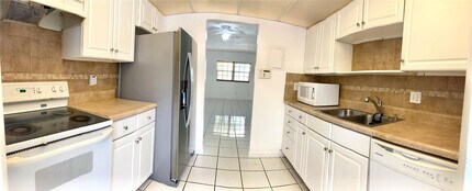 1407 NE 56th St in Fort Lauderdale, FL - Building Photo - Building Photo