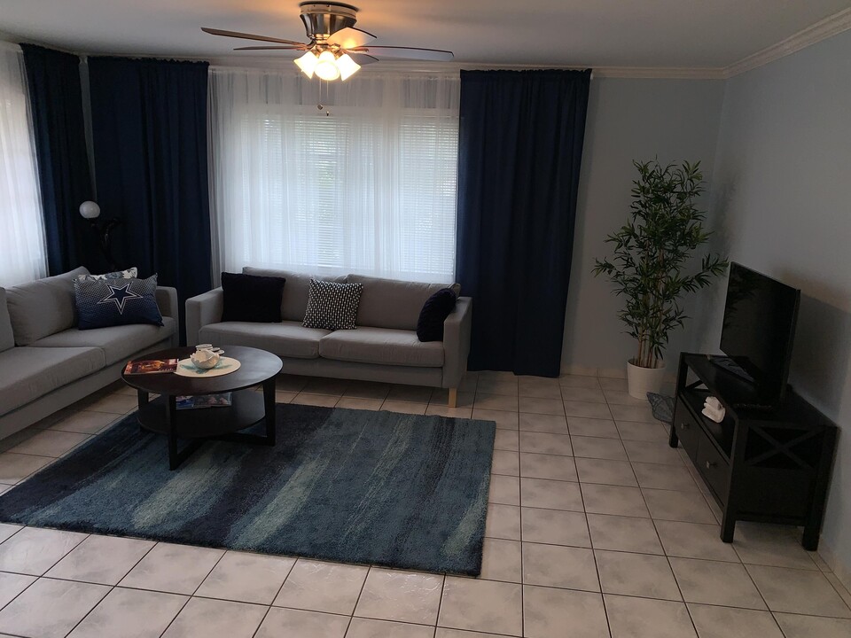 500 NE 1st St-Unit -4 in Pompano Beach, FL - Building Photo