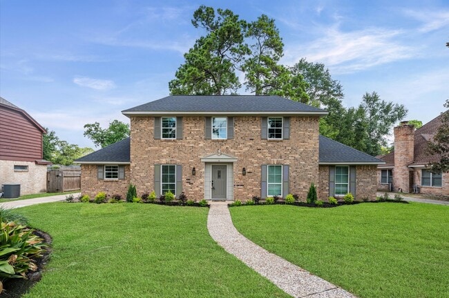 property at 10722 Glenway Dr