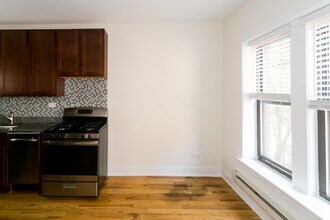 3830 N Fremont in Chicago, IL - Foto de edificio - Building Photo