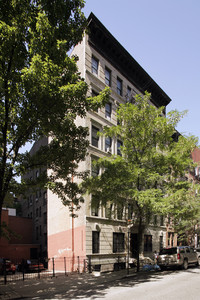 230 E 27th St in New York, NY - Foto de edificio - Building Photo