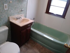 4612 N 46th St in Milwaukee, WI - Building Photo - Building Photo