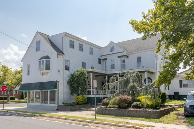 150 Main St in Keyport, NJ - Foto de edificio - Primary Photo