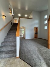 2210 Clearview Dr in Ellensburg, WA - Building Photo - Building Photo