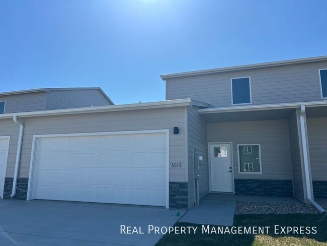 property at 3513 S Broek Dr