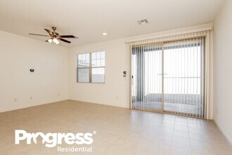 11010 W Luxton Ln in Tolleson, AZ - Building Photo - Building Photo