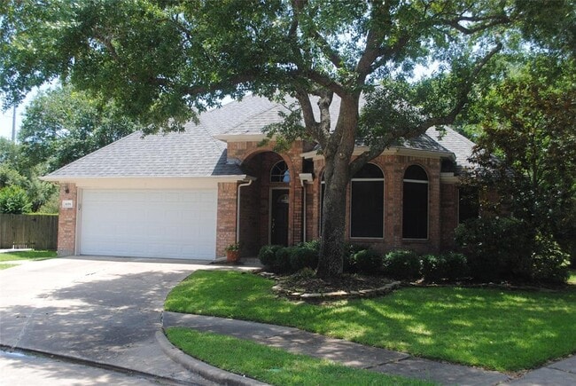 property at 4606 Russett Ln