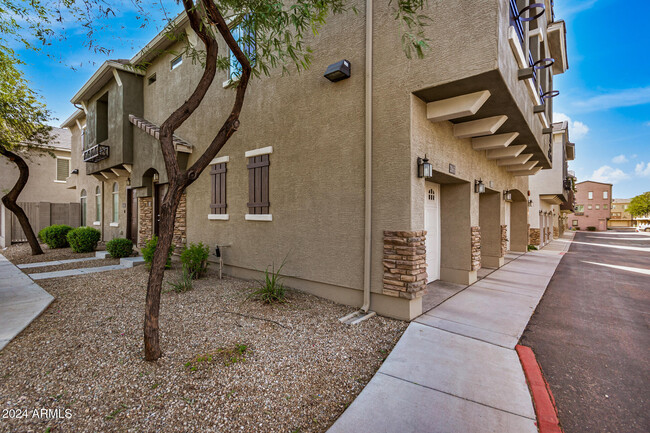 2150 East Alameda Rd-Unit -2063 in Phoenix, AZ - Building Photo - Building Photo