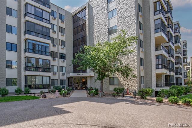 13850 E Marina Dr in Aurora, CO - Building Photo