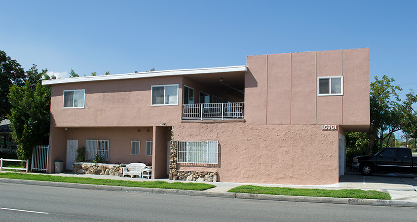 159th Street Apartments in Gardena, CA - Building Photo