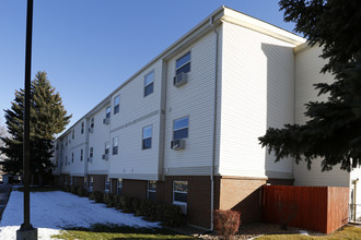 Mountain View Plaza in Longmont, CO - Building Photo - Building Photo