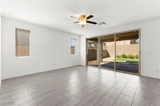 767 Tallgrass St in Las Vegas, NV - Building Photo - Building Photo